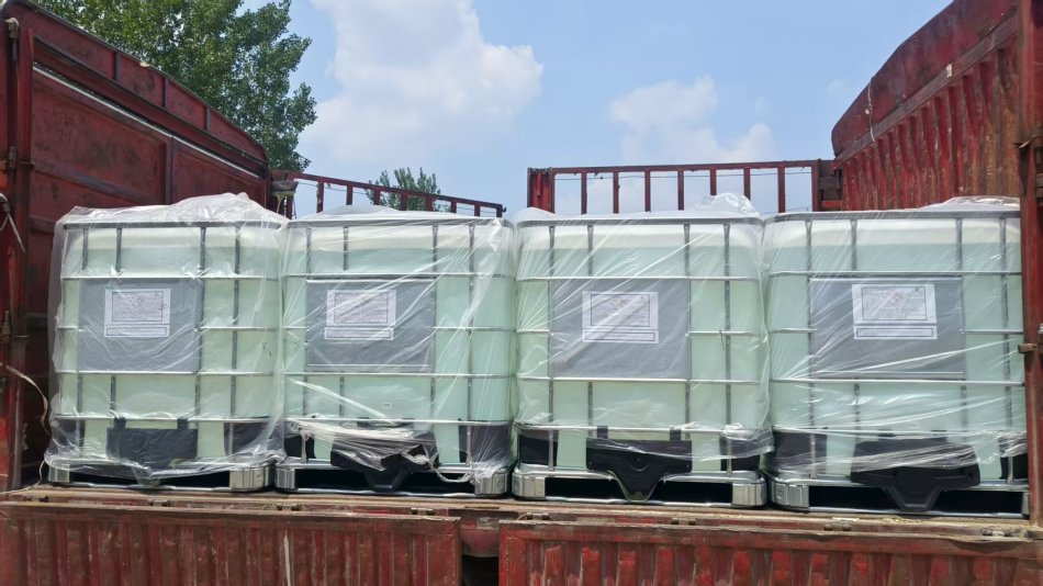 噸桶裝泰金甘油出貨.jpg